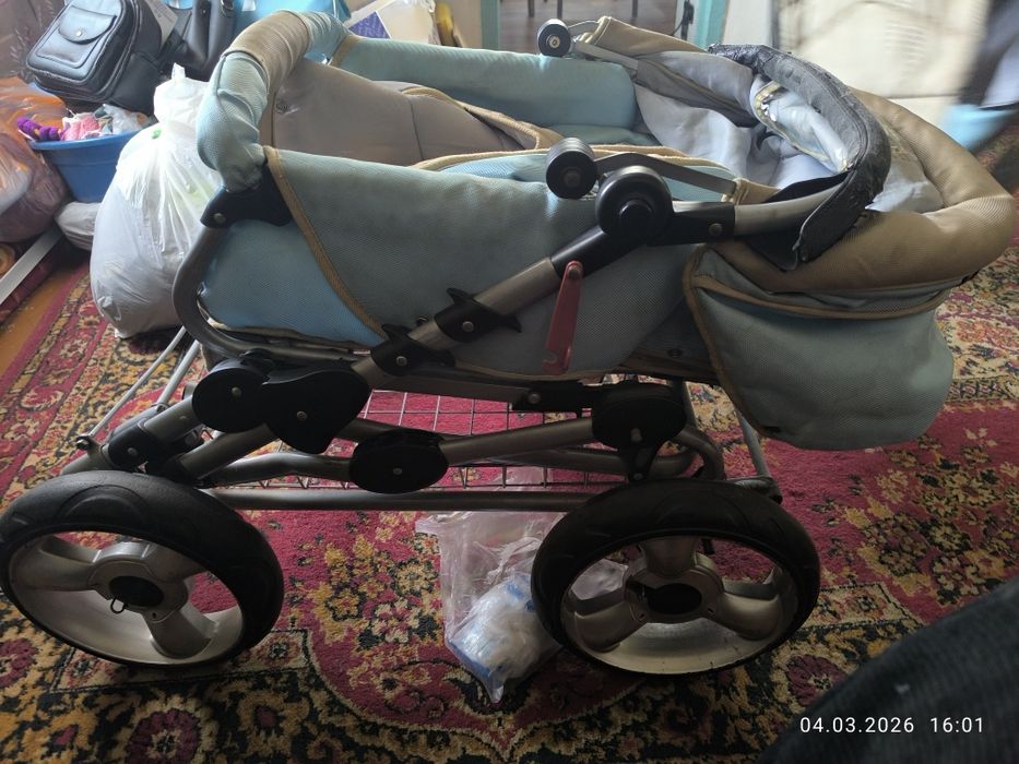 Продам коляску с переноской
