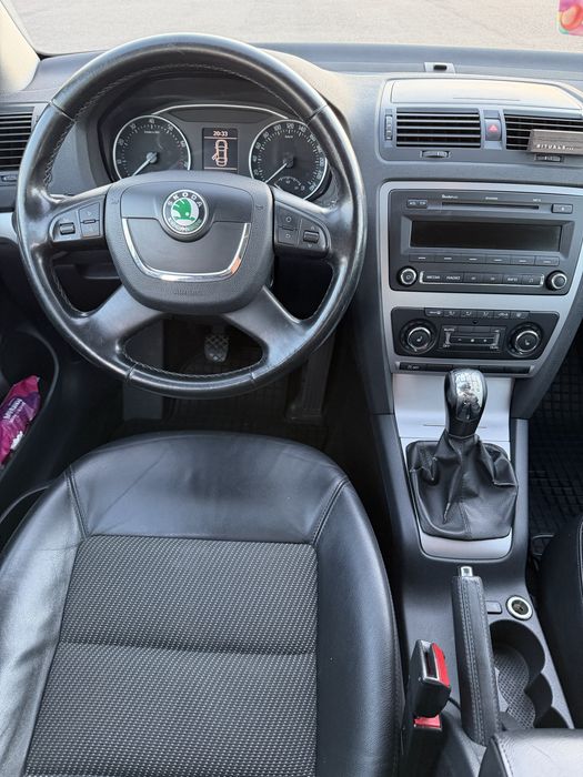 SKODA Octavia 2012 — imagine 5