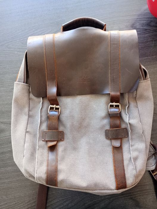 Vând  Rucsac din piele naturală și material textil Urban Bag