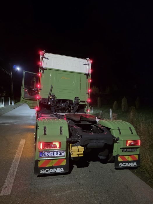 Cap tractor Scania R450