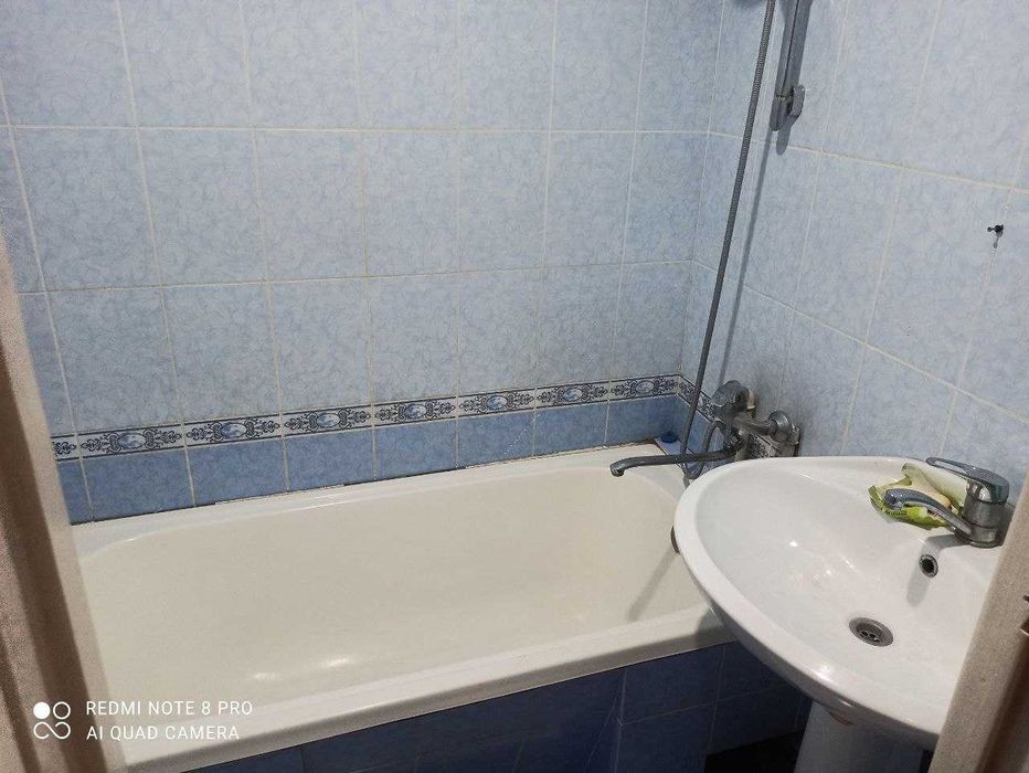Sergeli-2. 5 qavatli dom. 3-qavat. Ijaraga beriladi. Metro Turon.