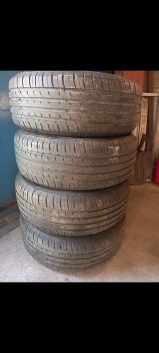 Продам шины  MAXXIS 195/55 R15