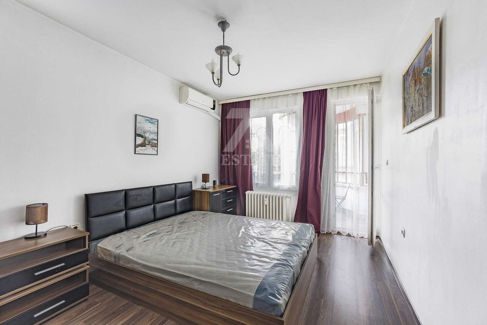 Продава се Двустаен апартамент в София, Център - 70 кв.м за 2929 €/кв.м - Снимка #4