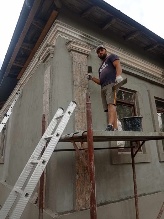 Interioare și exterioare