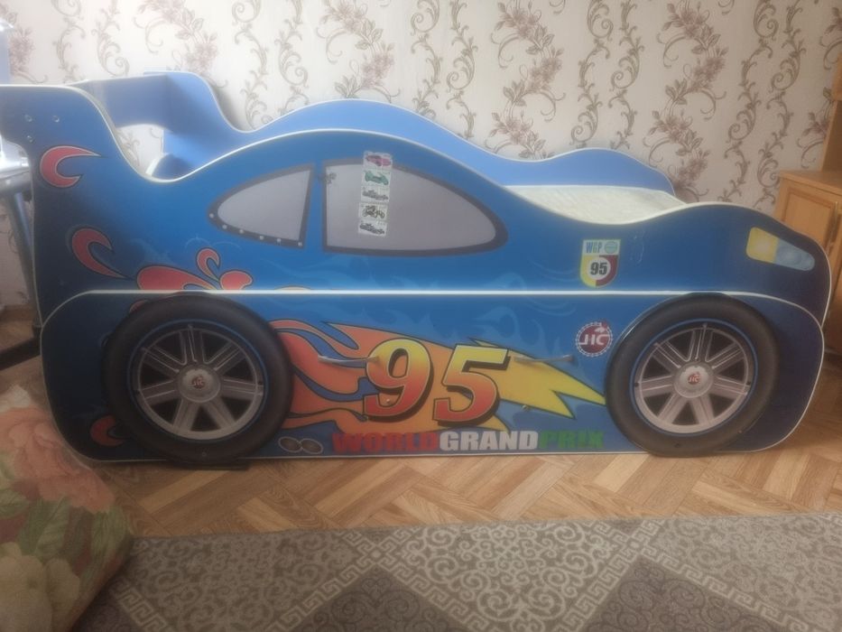 Продам  детскую кроватку