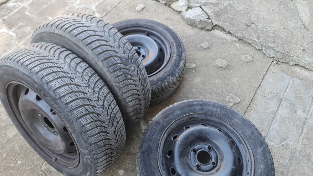 Зимни гуми и джанти  185/60/15