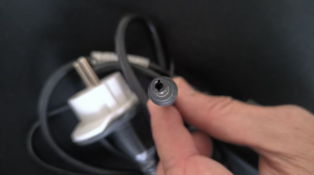 Зарядка для ноутбука