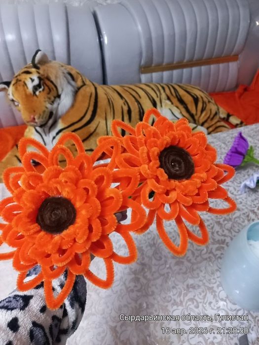 Кул мехнати билан ясалган гуллар