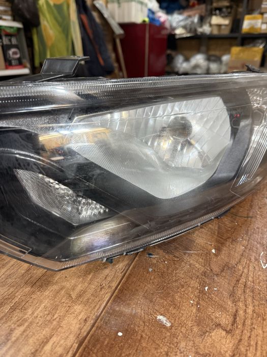 Фара гранта FL левая