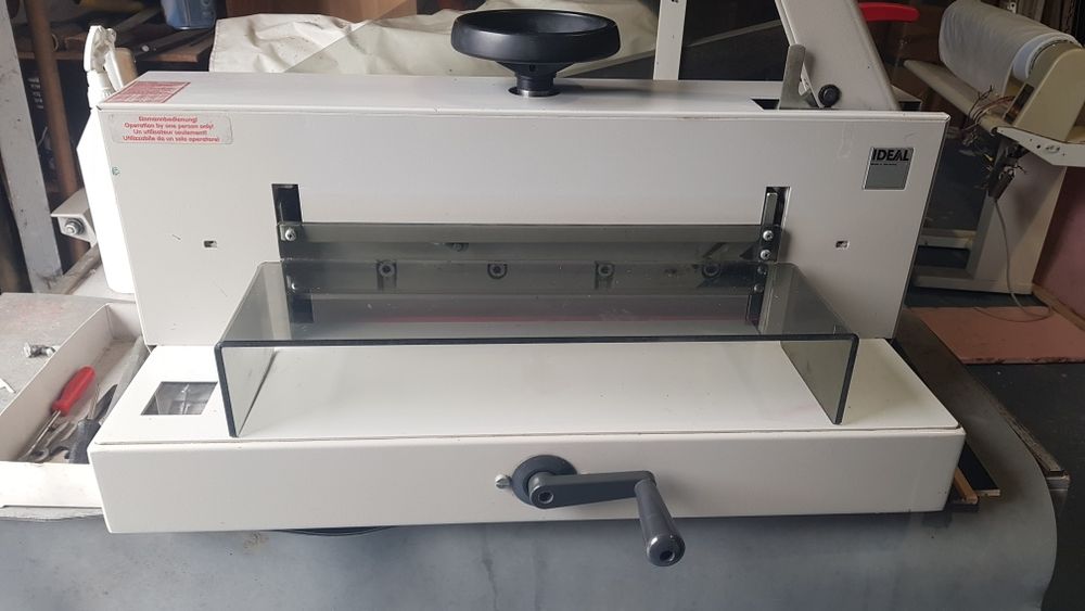 Ghilotina pentru hartie Ideal
