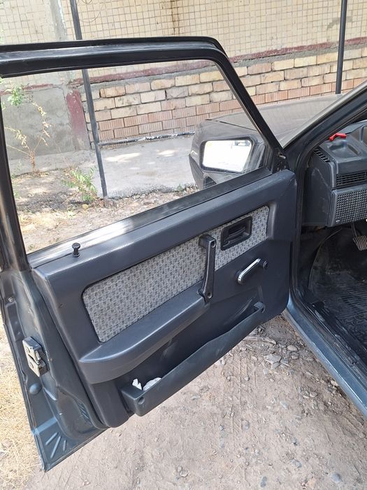 Lada 99 год 2001