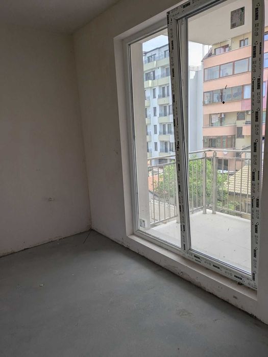 Продава - Тристен апартамент