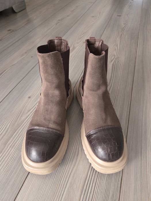 Дамски боти от естествена кожа