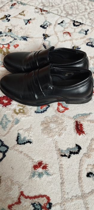 Продам мужские туфли