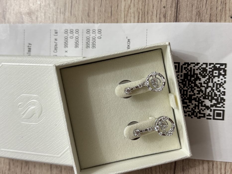 Swarovski совершенно новый