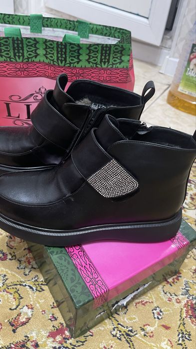 Женские новые ботинки