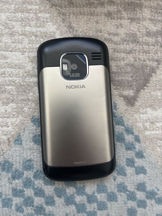 Продаю Nokia e5-00