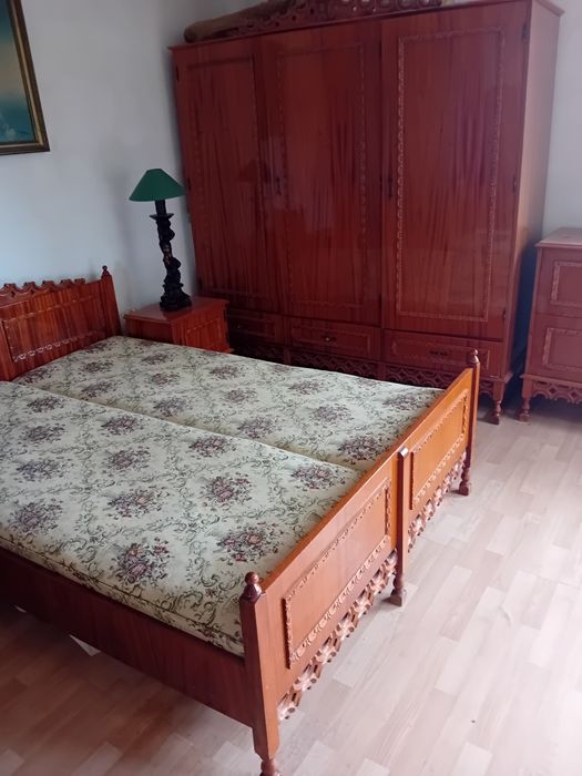 Vând dormitor  stare foarte buna