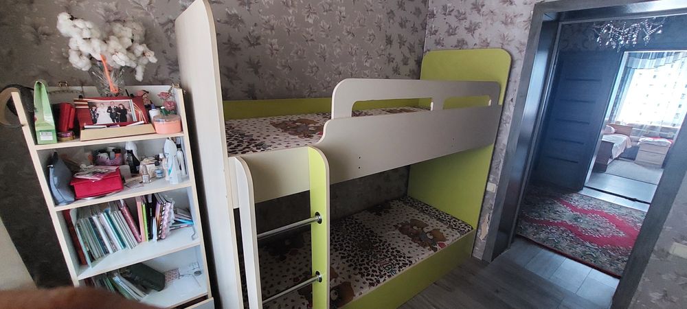 Двухяруная кровать