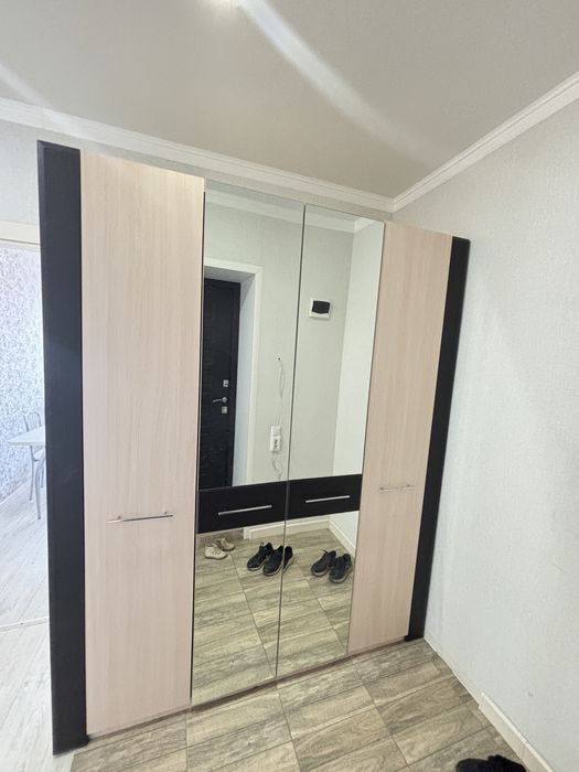 Продам спальный шкаф