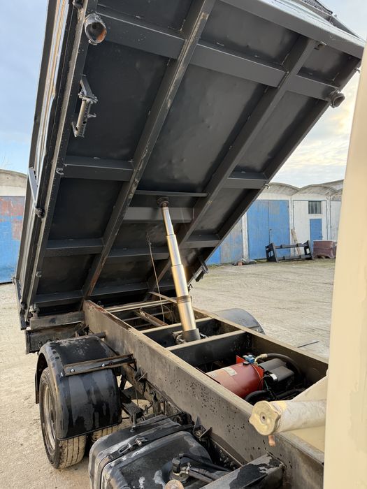 Nissan Cabstar basculabil / climă