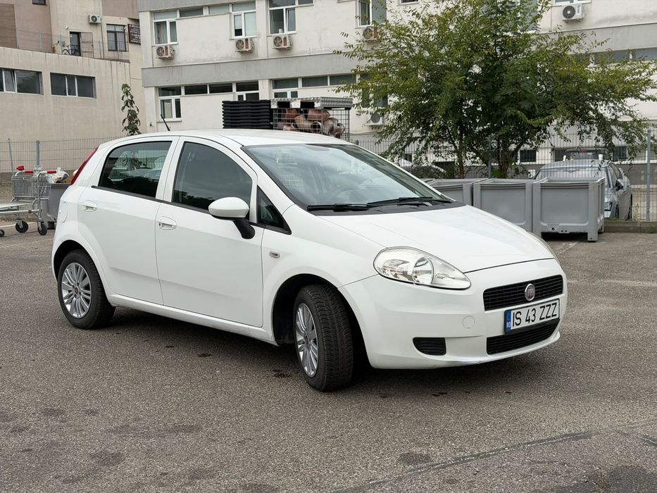 Fiat Punto 2011 diesel 1.3 / consum foarte mic/ model euro 5
