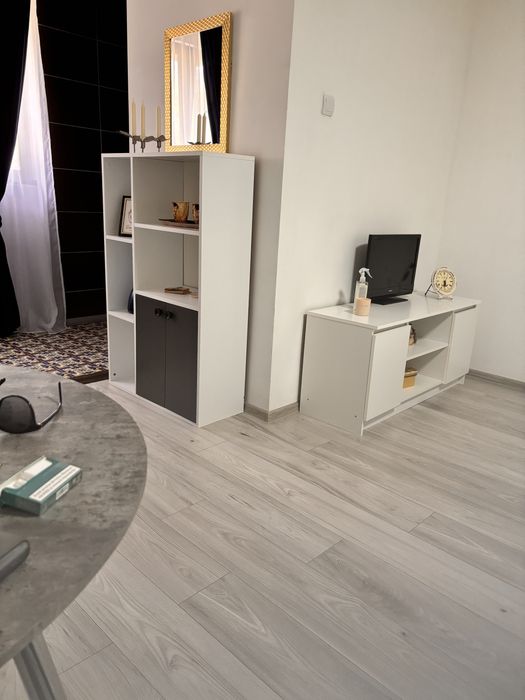 Inchiriez apartament