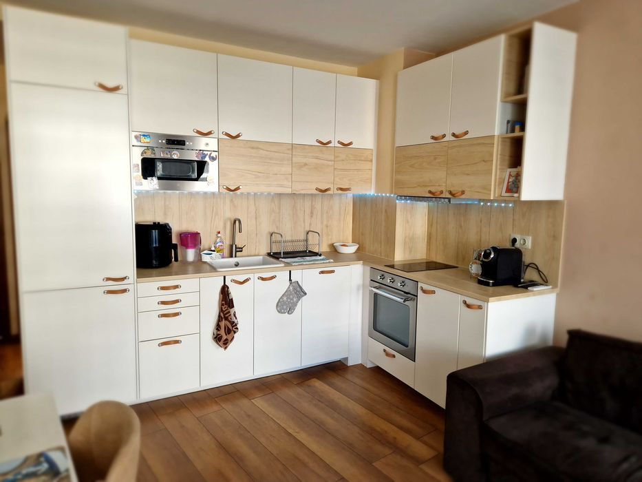 Дава се под наем Двустаен апартамент в Варна, Трошево - 67 кв.м за 663 € - Снимка #3