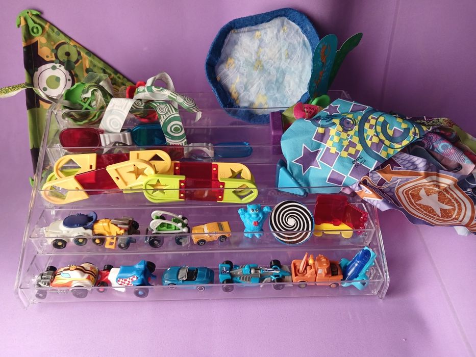 Фигурки из киндеров