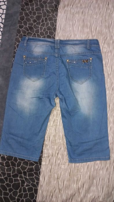 Pantaloni scurti de blugi, marimea 33 (M-L)