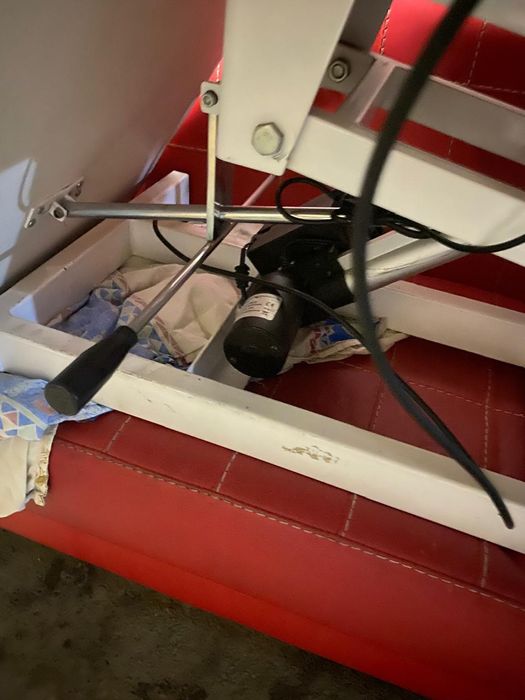 Продам кушетку в хорошем состоянии