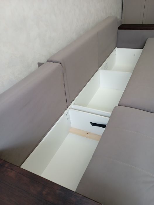 Мягкая мебель . Диван