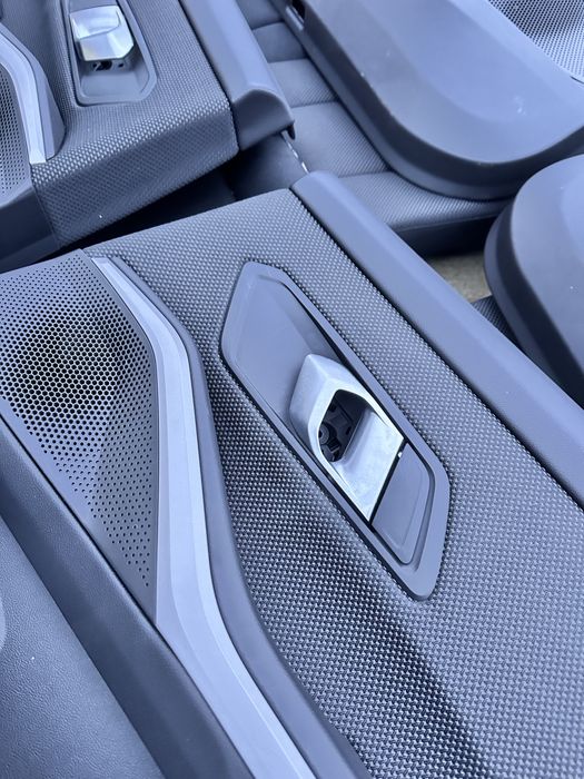 Fețe de usi / interior BMW g21 in stare impecabila .