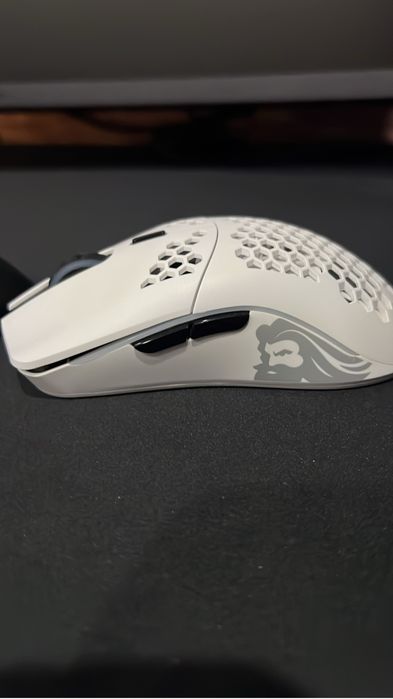 Беспрооводные киберспортивные мыши