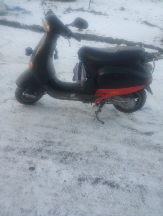 Vând scuter Piaggio vespa 80cc