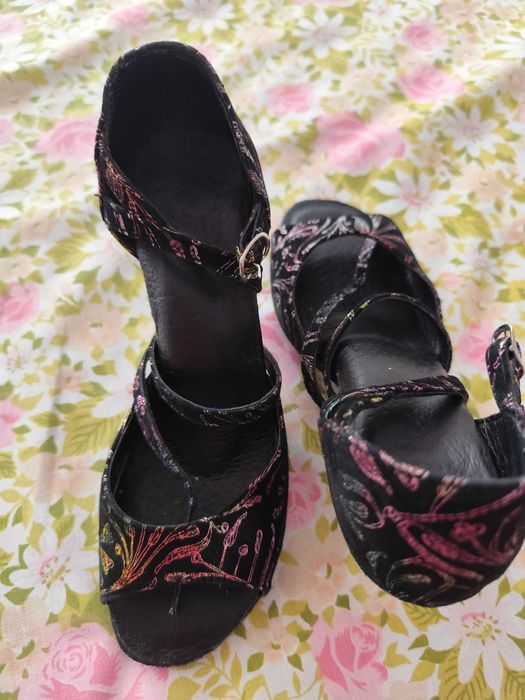 Обувки за салса и бачата