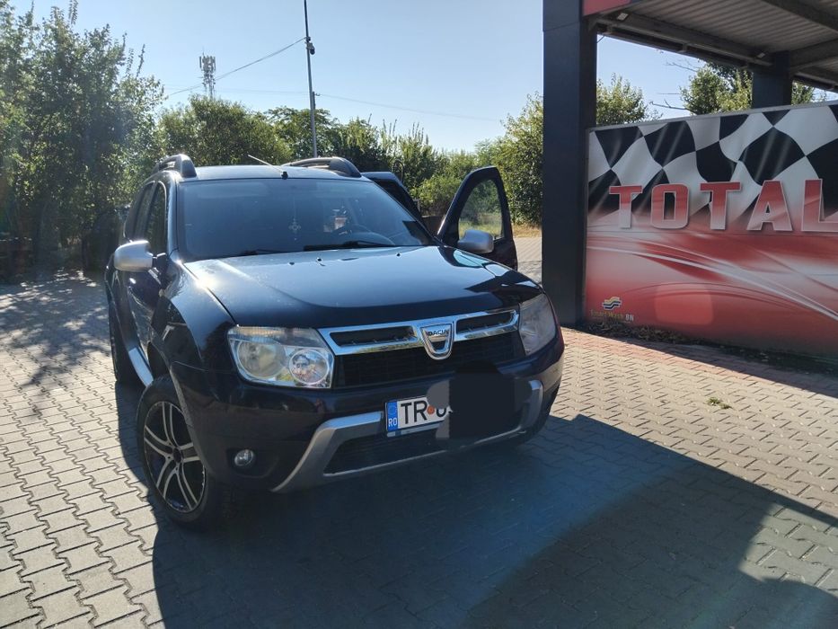 Vând Dacia Duster