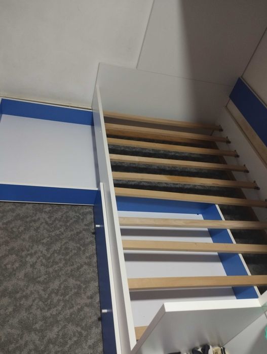 Mobila cu pat supraetajat