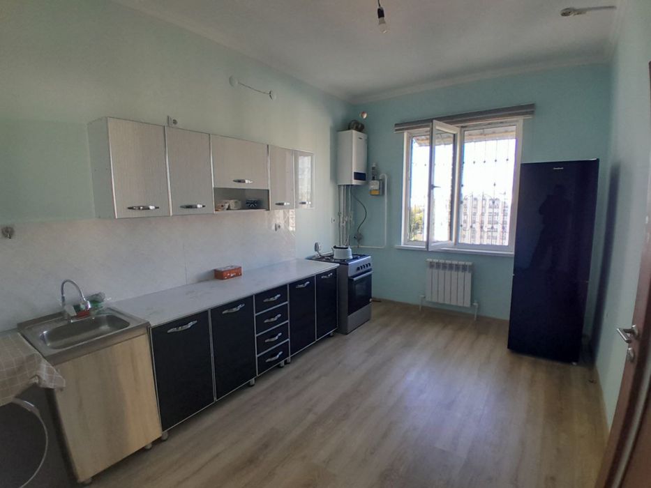 Қорасу 6 да уй сотилади