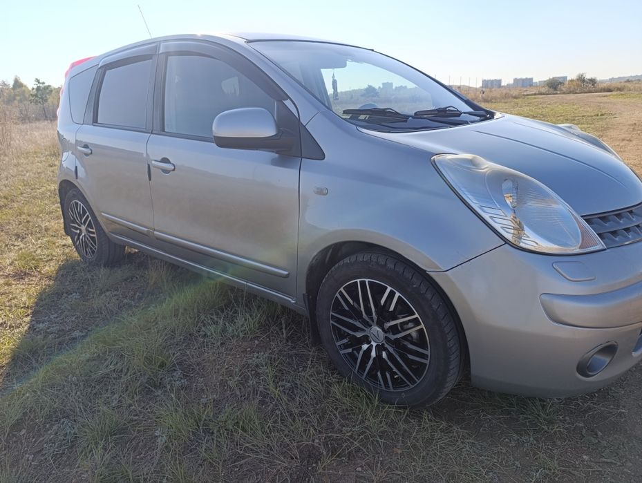 Nissan Note  комплектация  tekna