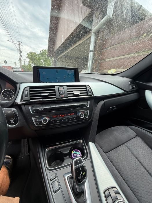 BMW 320d xDrive Touring
