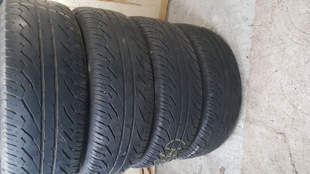 Гуми 205 60 16 4 броя дънлоп