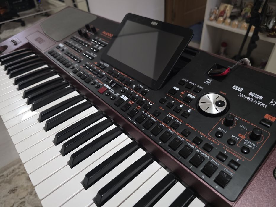 Vand Korg PA1000 NOU cu garantie