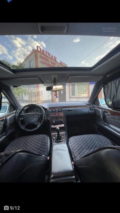 Мерседес 210.