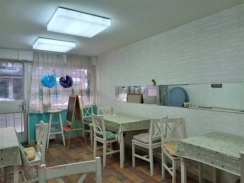 Дава се под наем Офис в София, Стрелбище - 40 кв.м за 258.06 € - Снимка #1