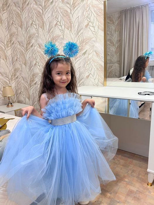 Продам платье очень красивое