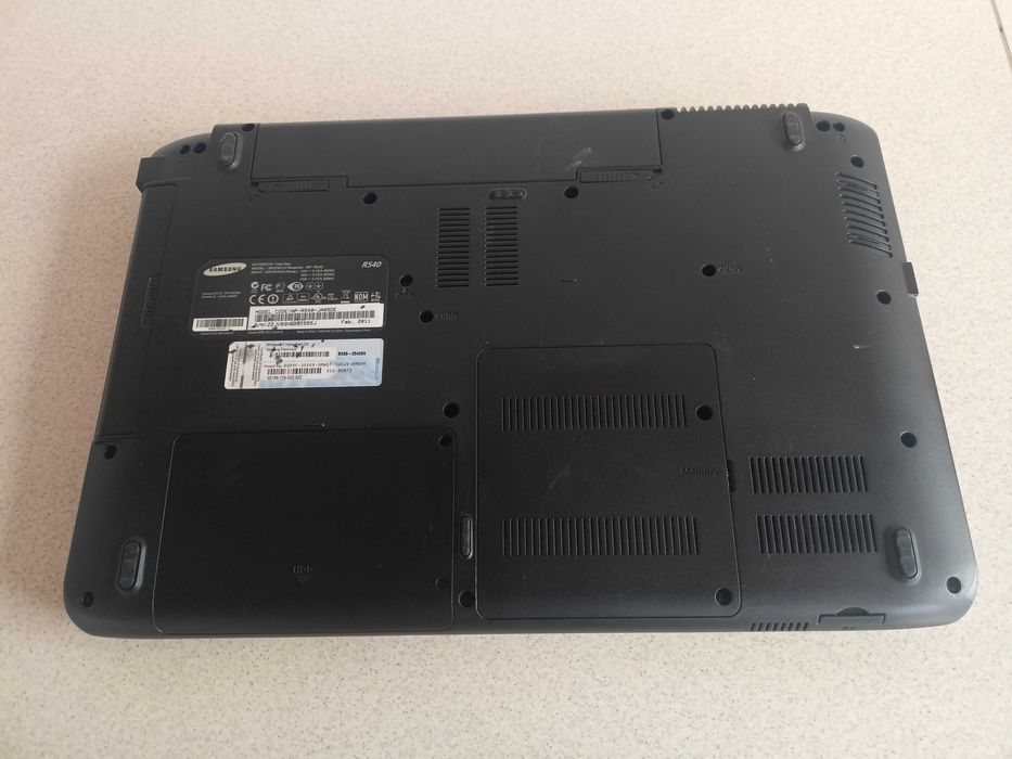 Laptop Samsung R540 display 15,6 ram 6gb I3-M380 hdd 500gb