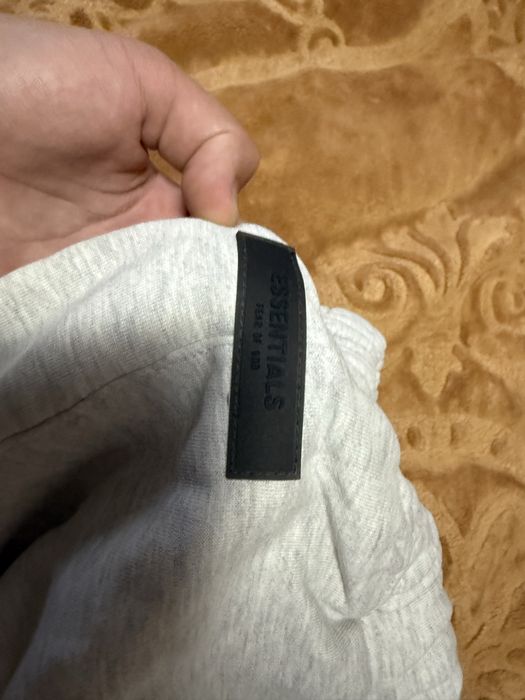 Pantaloni essentials