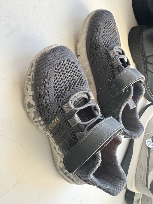 Кроссовки для девочки