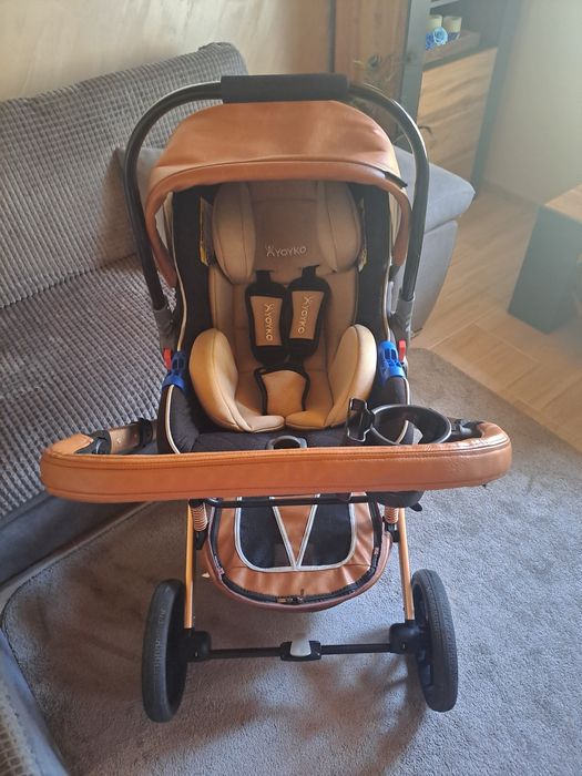 Бебешка количка yoyko capsule